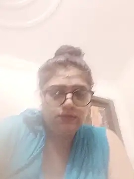 yourchahat27's Live XXX Chat