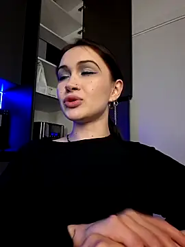 Heather_Ivy Show in webcam