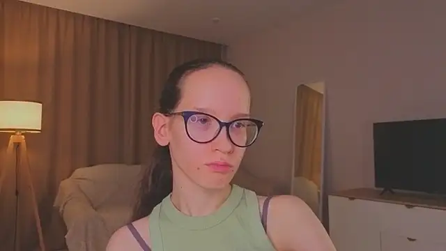 BettyBrowni Adlı Modelin Canlı XXX Sohbeti