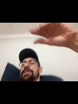 Bazarov@xh webkamerás műsora