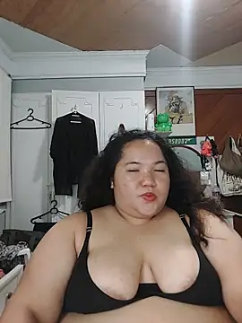 LianaCruzado's Live XXX Chat