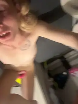 SeccySerena's Live XXX Chat