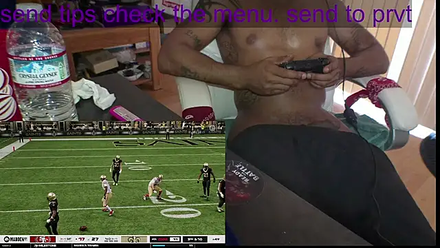 XXX chat uživo modela FreakyRu