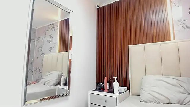 XXX chat uživo modela MILEY_JOAS2
