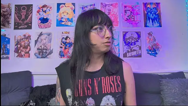 XXX chat uživo modela snowblack_