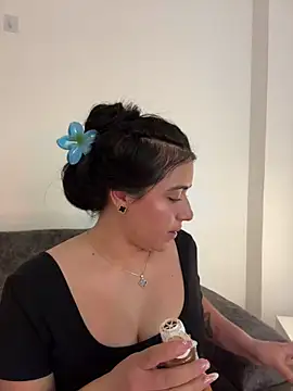 Chat XXX en directo de KallyMyller1
