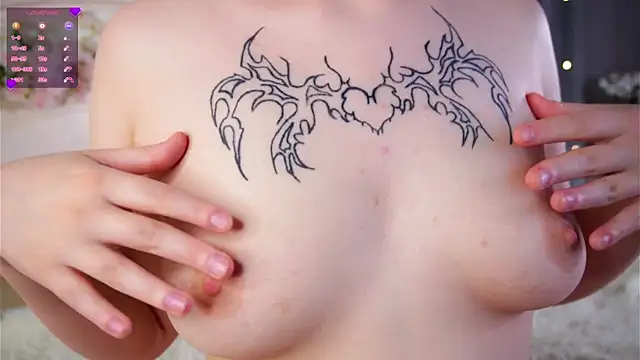 MelaineCore – Naživo XXX chat