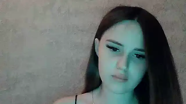 SweetLoraa Adlı Modelin Canlı XXX Sohbeti