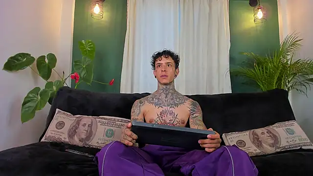 צ'אט XXX בשידור חי של Aron_ford