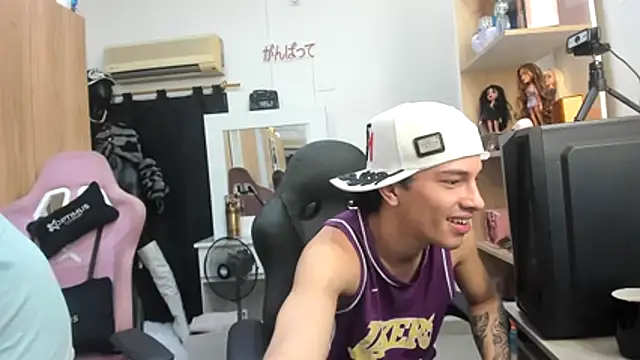 Pride_couple XXX чат на живо
