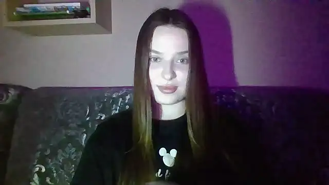 BratzDollVibes: онлайн-секс-чат