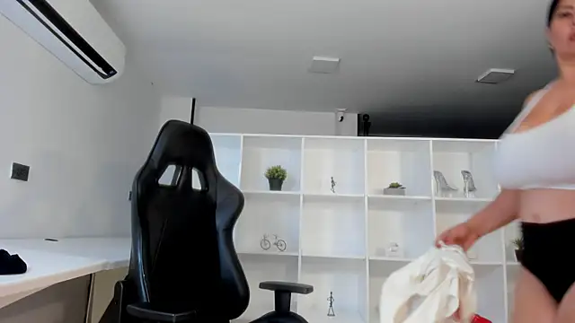 natural_bigboobs Chat XXX in diretta