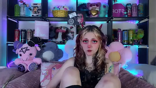 XXX chat uživo modela _Devill_Baby