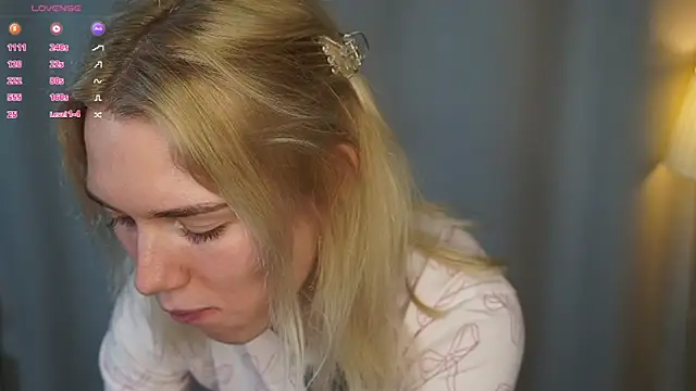 צ'אט XXX בשידור חי של DianeHonnette