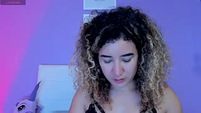 Charlotte11-11 XXX чат на живо
