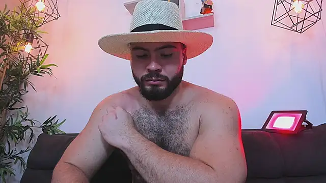SebastianVilla_ Adlı Modelin Canlı XXX Sohbeti