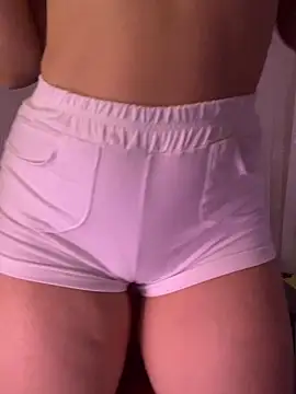 Estefani_32 – Naživo XXX chat