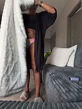 Chat +18 de bossyroxy84 ao vivo