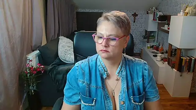 bigtits4you's Live XXX Chat