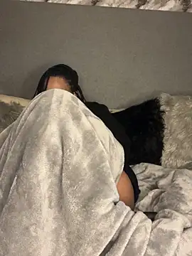 Hot_Mess18 Adlı Modelin Canlı XXX Sohbeti