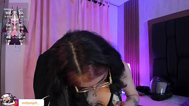 Molly_A's Live XXX Chat