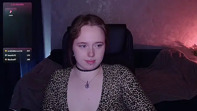 SelenaLily Chat XXX live