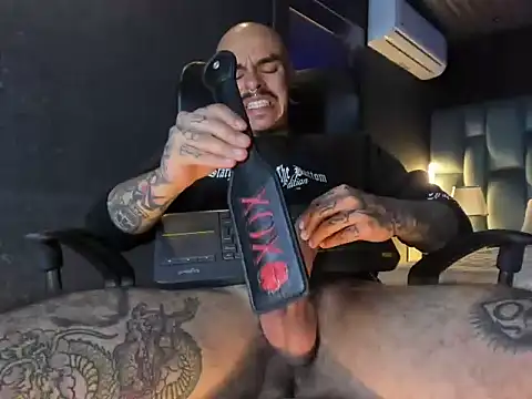 แชท XXX สดของ kaletattoo