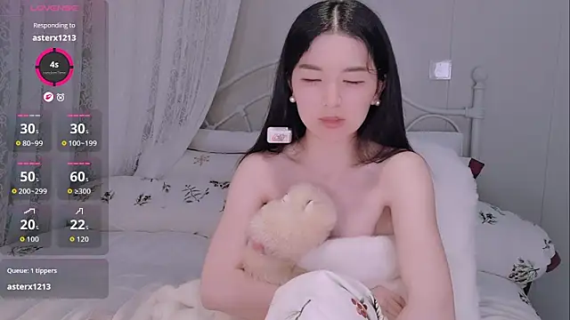 BingLin- live XXX chat