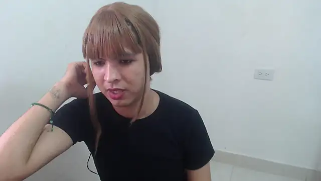 estefania224 即時 XXX 聊天