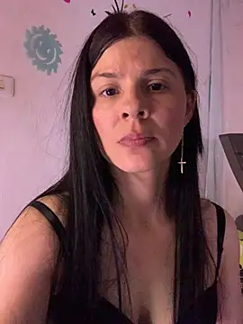 Chat +18 de Estefani_32 ao vivo