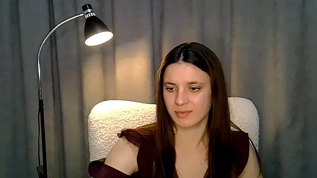KiraHoney Chat XXX in diretta
