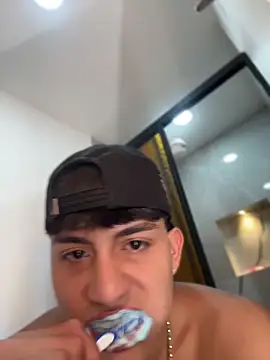 Онлайн чат XXX Lander_Cruz