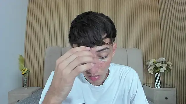 MichaelVasquex Chat XXX in diretta