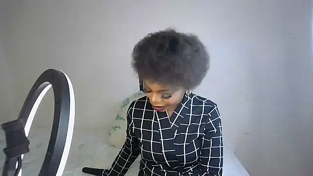 COCO__JUICY élő XXX-chatje