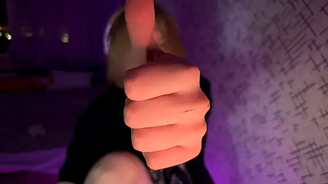 Hirtay live XXX chat
