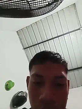 curious_straight_guy élő XXX-chatje