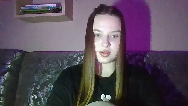 BratzDollVibes' Live XXX Chat