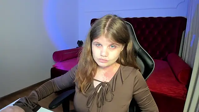 XXX chat uživo modela ChloeHalses