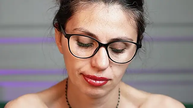 Chat +18 de LucyBook ao vivo
