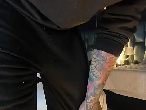 Chat +18 de kaletattoo ao vivo