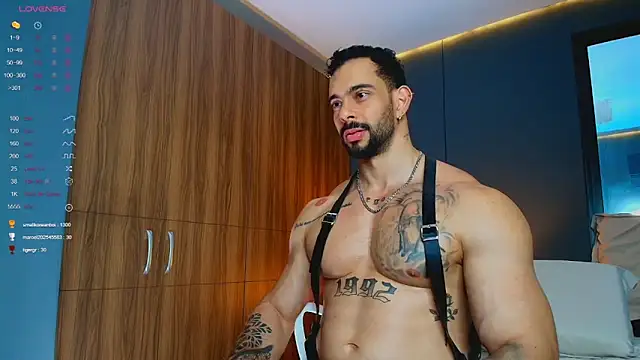 massimo_visconti's Live XXX Chat