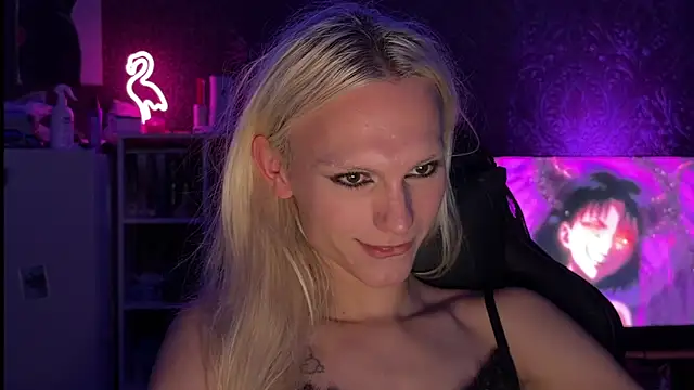sindLy XXX чат на живо