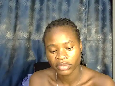 sweetblackbeauty001 Adlı Modelin Canlı XXX Sohbeti