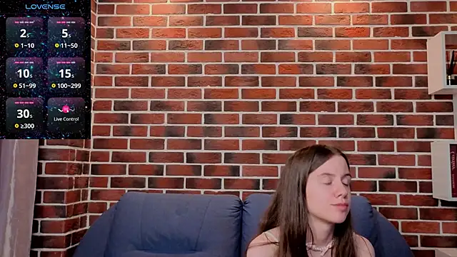 MyrtaMcclaney live XXX chat