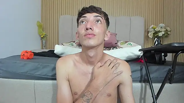 MichaelVasquex's Live XXX Chat