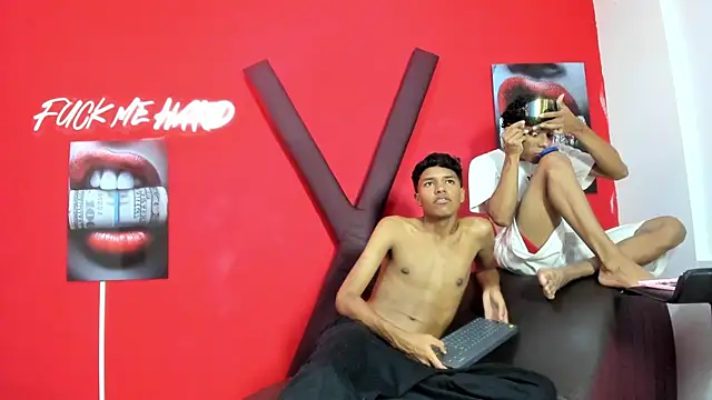 BOUL_GUYS Pertunjukan Webcam