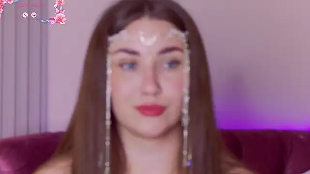 KiraBarlows Adlı Modelin Canlı XXX Sohbeti