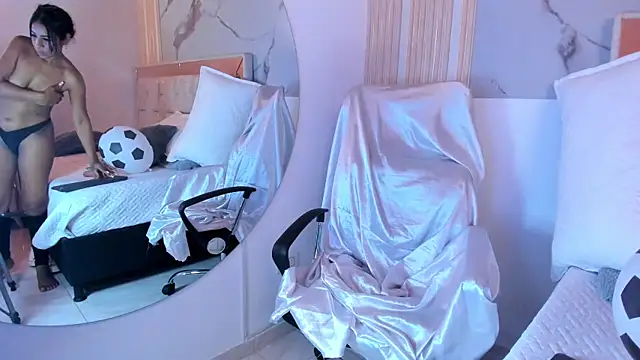 Naughty__Mom: απευθείας συνομιλία ΧΧΧ