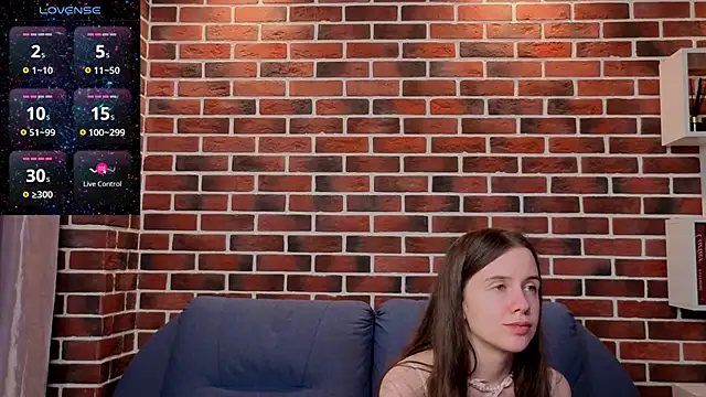MyrtaMcclaney live XXX chat