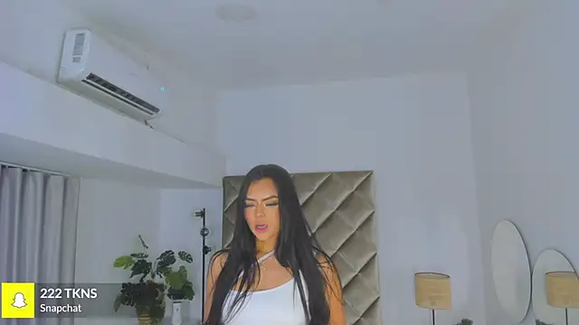 malaia_hillsn Live XXX chat